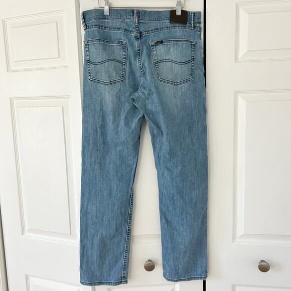 Lee Regular Fit Light Wash Jeans Men’s 33x32 Straight Leg Denim Pants - Picture 8 of 8